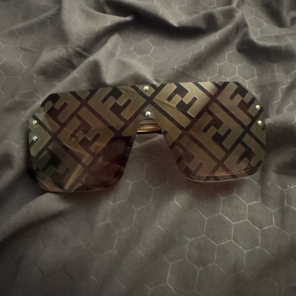 Fendi Black and Brown Patterned Sunglasses